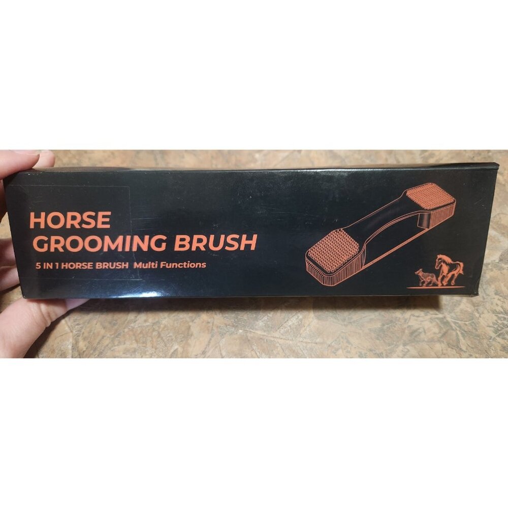 Horse Grooming Brush NWT